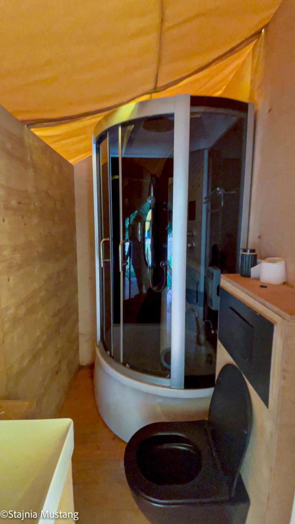Spokojny Glamping Luxury tent